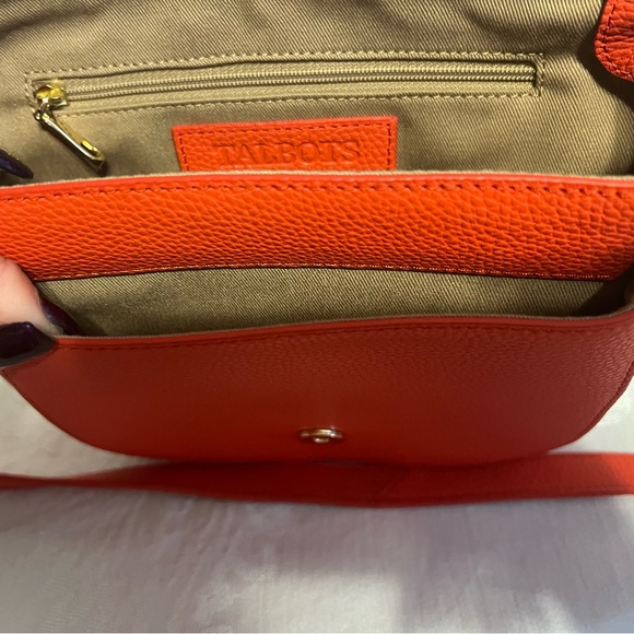 Talbots orange pebbled leather crossbody with white leather stitching trim - Picture 8 of 14